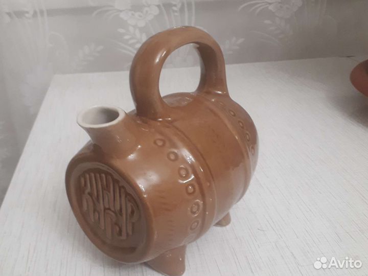 Глиняный кувшин