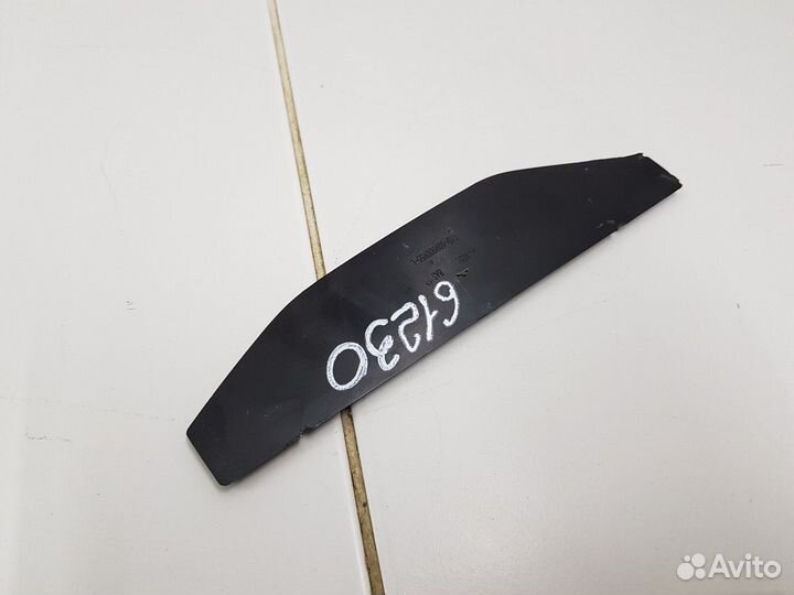 Накладка на крыло передняя левая