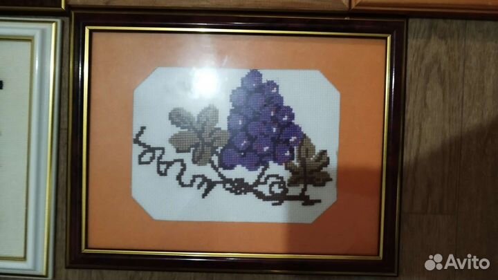 Вышивка в рамке