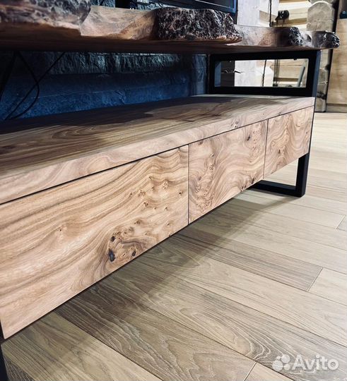 Тумба под телевизор из массива на заказ