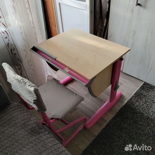 Растущая парта и стул деми