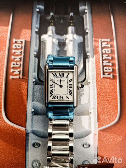 Часы женские Cartier tank маленькие