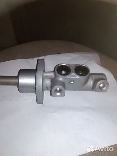 Главный тормозной цилиндр