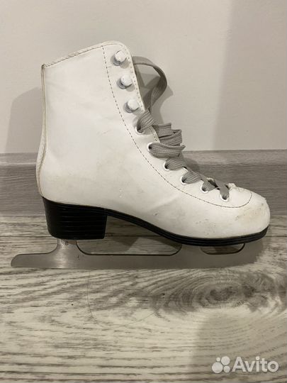 Коньки фигурные 34 размер