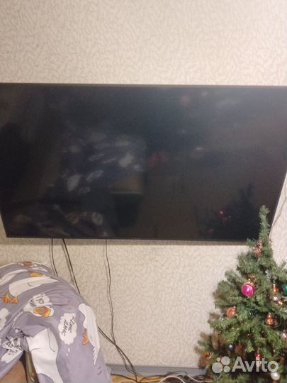Телевизор SMART tv с вайфаем бу