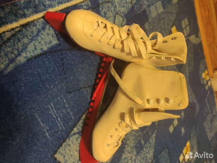 Коньки фигурные