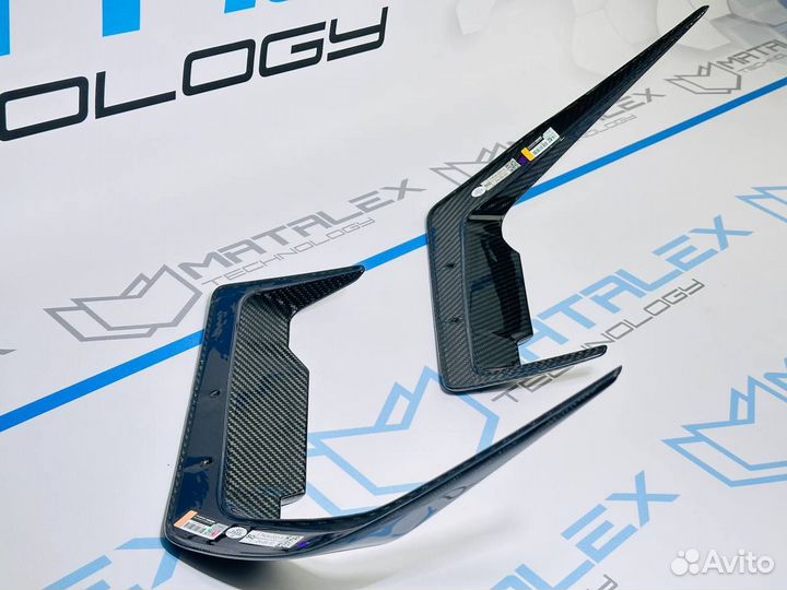 Вставки в передний бампер BMW G60 в оем стиле