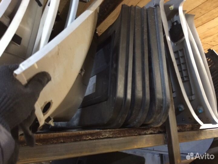 Салонный пластик Pajero 3