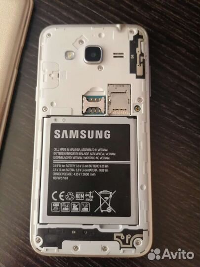 Телефон Samsung j3