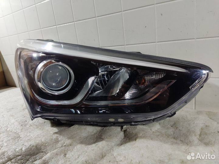Фара Ксенон передняя правая Hyundai Santa Fe 3