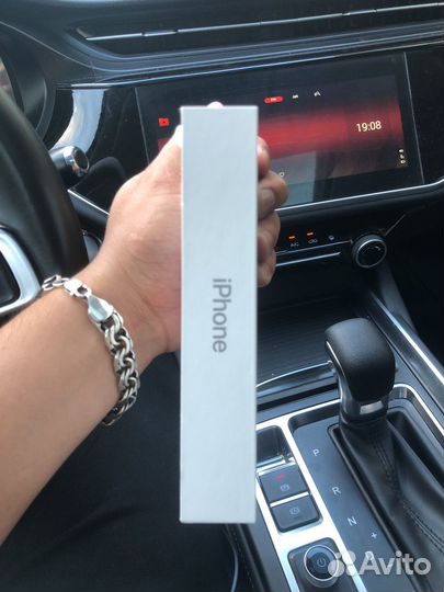 iPhone 15 Pro, 256 ГБ