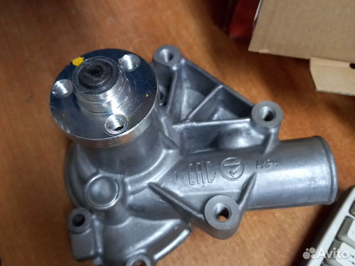 Водяной насос дв.51432 змз(17810)