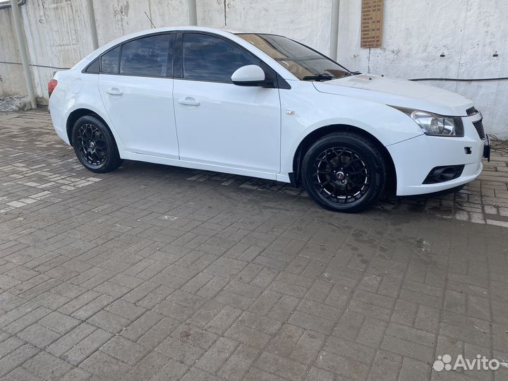 Chevrolet Cruze 1.6 МТ, 2010, 100 000 км
