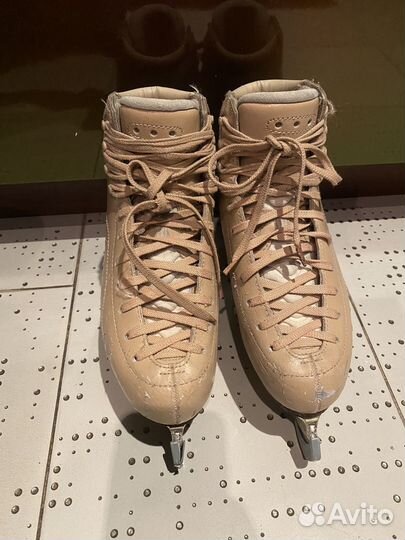 Фигурные коньки Risport super royal 24 разм