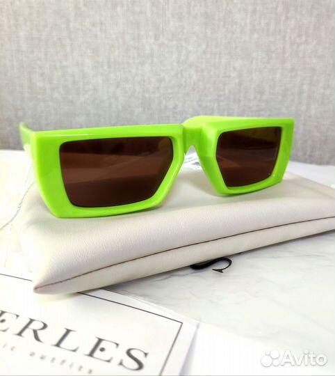 Солнцезащитные очки