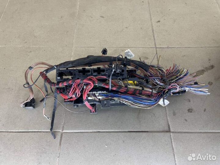 Блок предохранителей BMW 5-серия E34 1988-1995