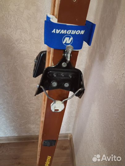 Лыжи с ботинками, креплениями, палками