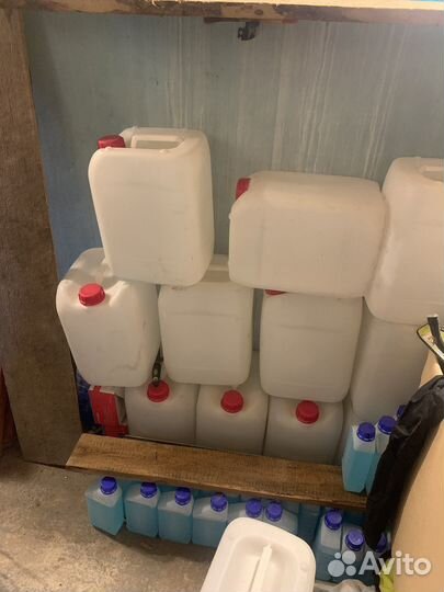 Канистра пластиковая белая пластик