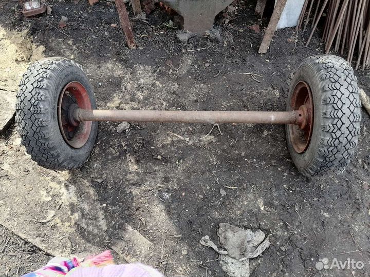 Колёса на оси