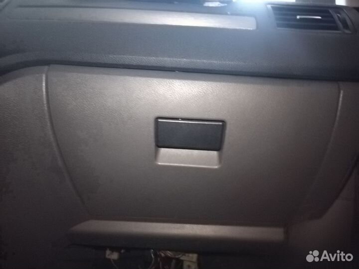 Крышка бардачка Ford C-MAX