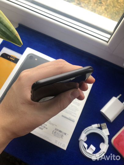 iPhone 7, 32 ГБ