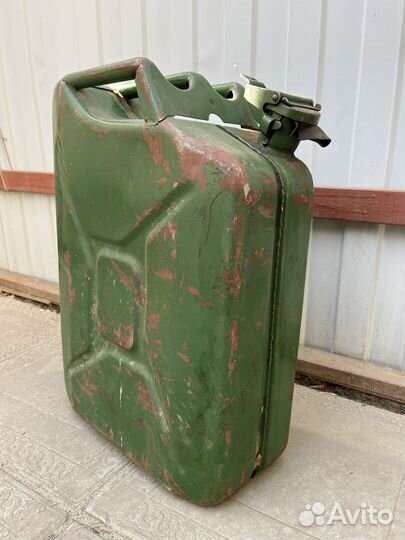 Канистра металлическая