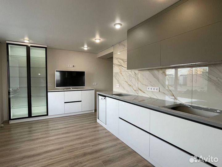 Мебель на заказ. Кухни / Шкафы