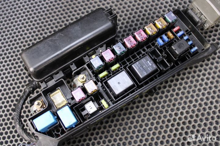 Блок предохранителей Mazda MPV LW3W L3DE