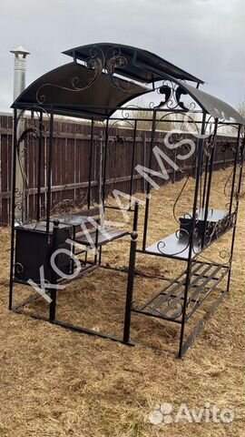 Мангал с крышей