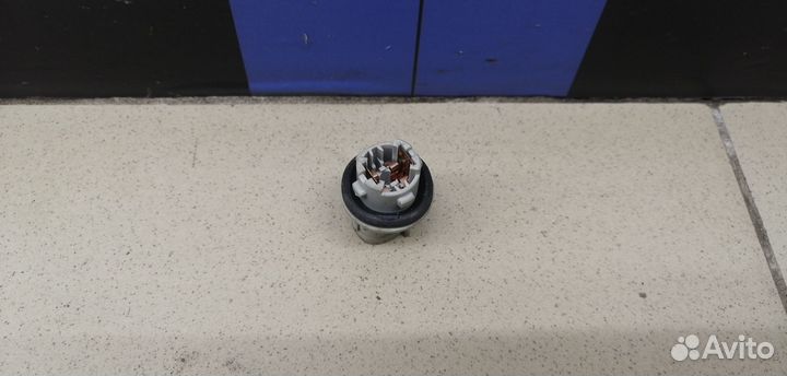 Патрон лампы RAV 4 2013