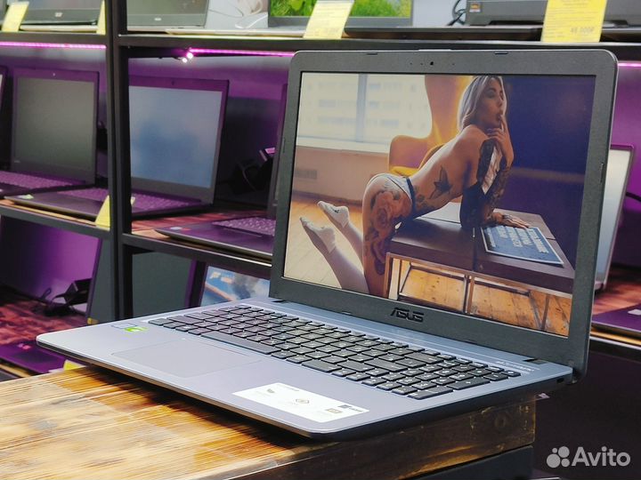 Игровой ноутбук Asus