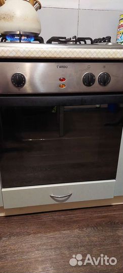 Духовой шкаф Аrdo с электроподжигом, грилем