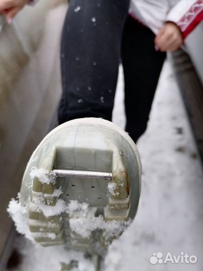 Лыжные ботинки 37 р-р, с носком на 36