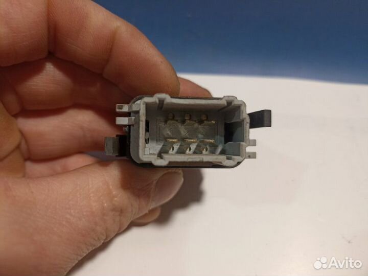 Кнопка обогрева сидений правая Renault Megane 2