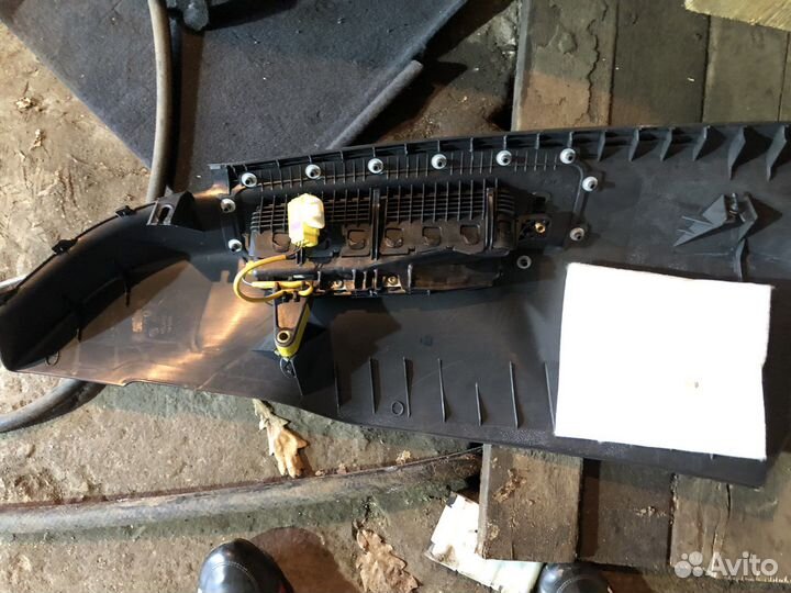 Аудиа4 б7 авант Обшивка багажника и пятой двери