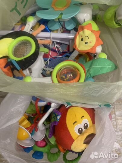 Игрушки для новорожденных пакетом
