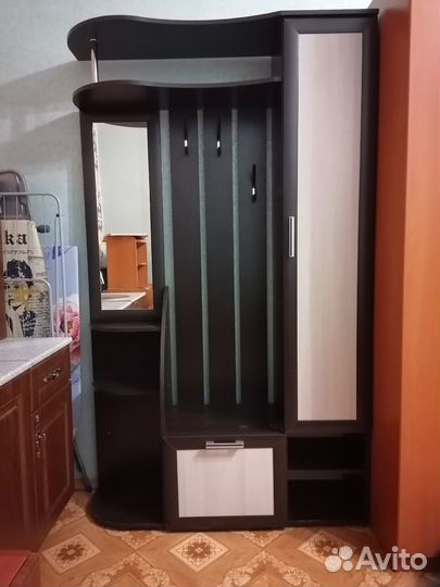 Продам прихожую б/у