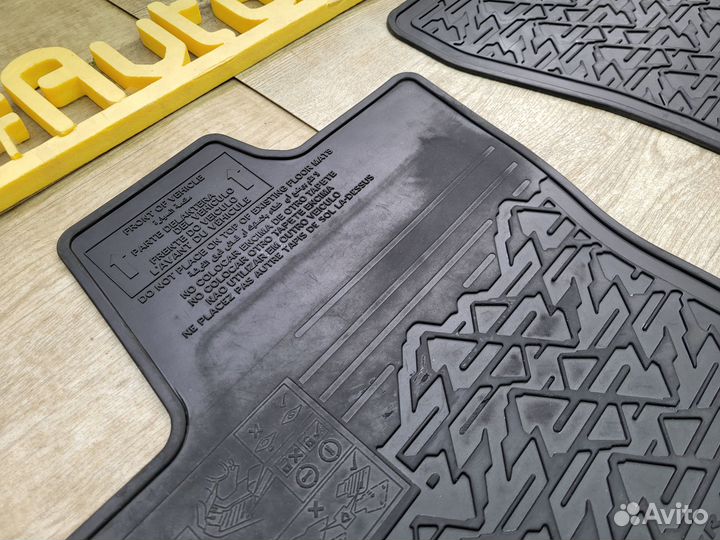 Коврики в салон Toyota Hilux 8 (2015-н.в) оригинал