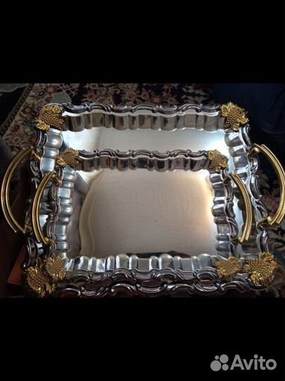 Поднос металлический с ручками