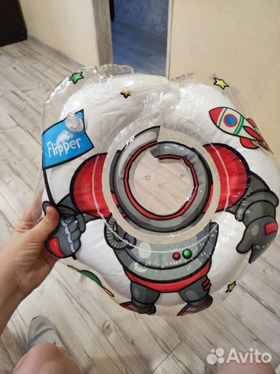Круг на шею для купания