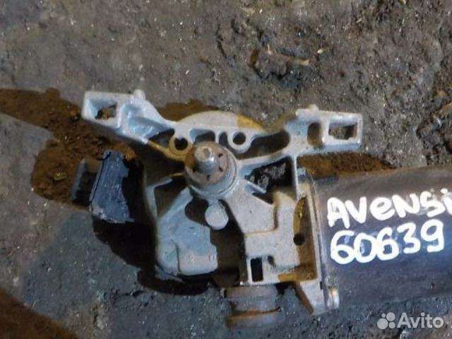 Моторчик дворников передний Toyota Avensis