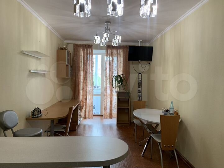 2-к. квартира, 79,3 м², 6/10 эт.