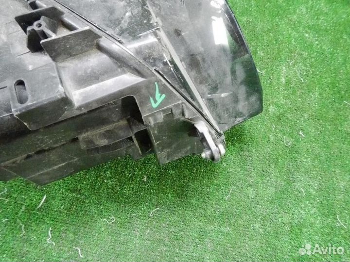 Фара левая Volkswagen Tiguan