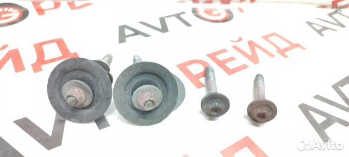 Болт Toyota Camry Gracia SXV20 5S-FE 2000.04