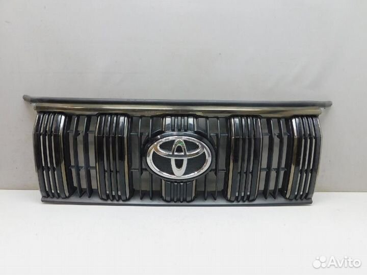 Решетка радиатора Toyota Land Cruiser Prado