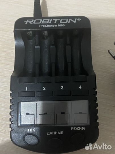 Зарядное устройство для аккумуляторных батареек аа