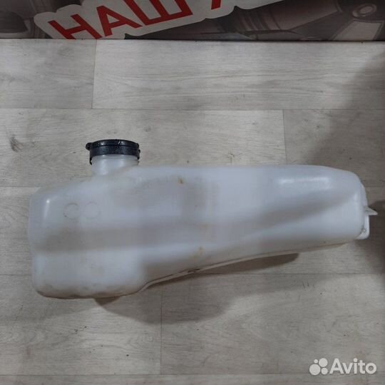 Бачок стеклоомывателя Renault Logan седан 2017