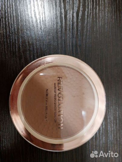 Бронзер Revolution