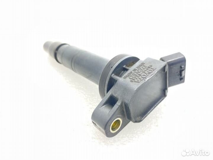 Катушка зажигания Toyota Voxy AZR60G 2.0 1azfse