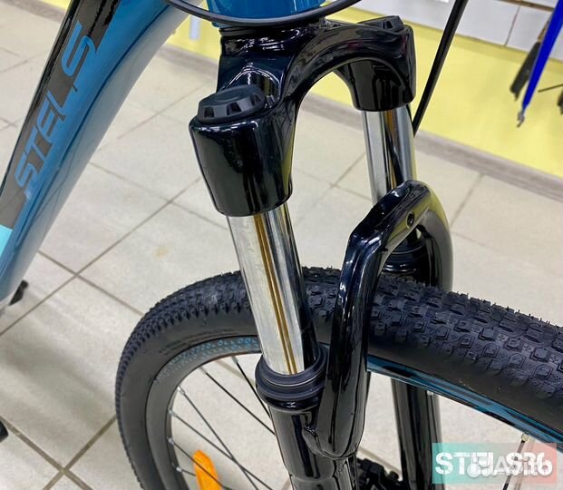 Велосипед горный Stels Navigator 720 MD 27.5 V010